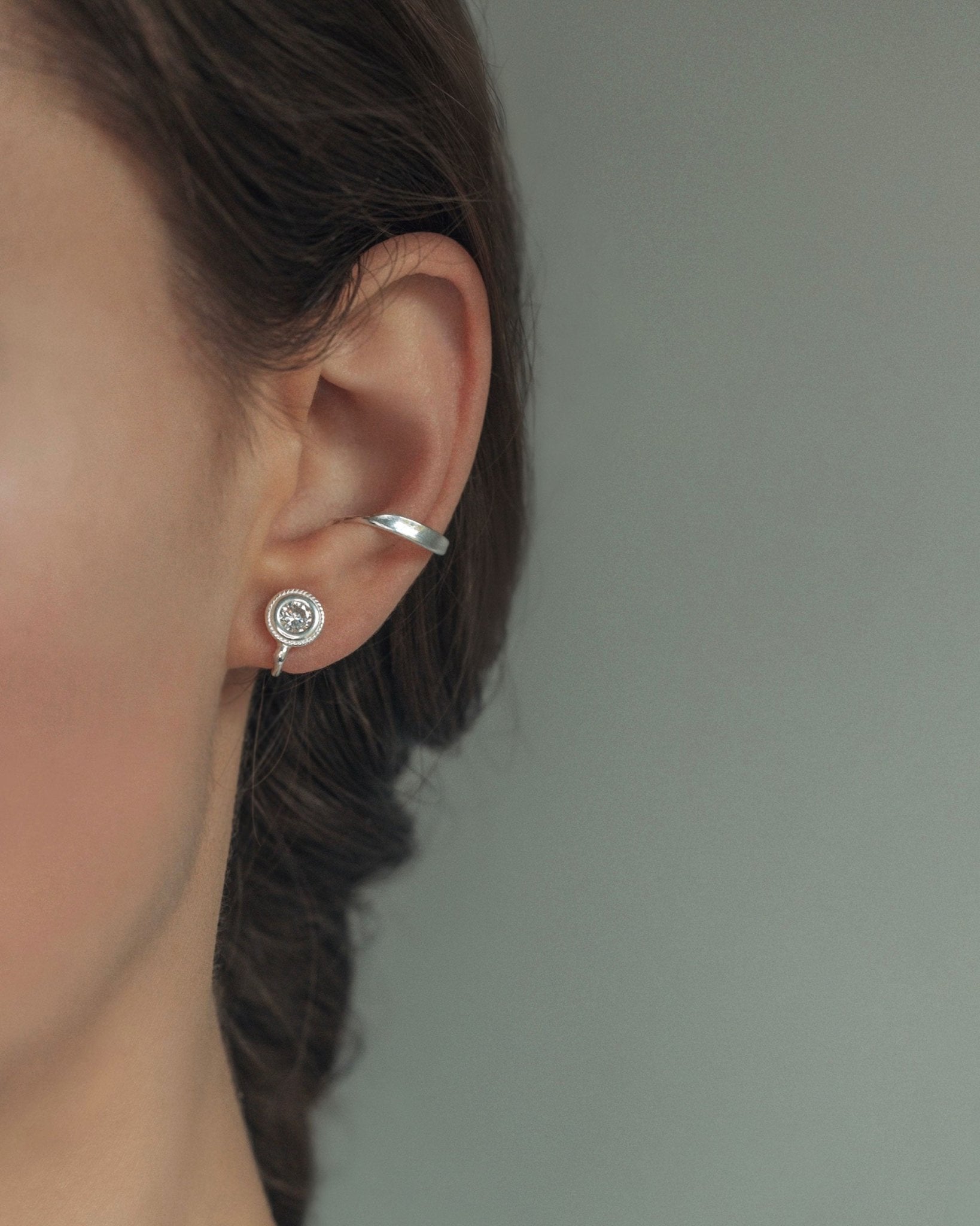 A CLASSIC EARCUFF Nella & Sina