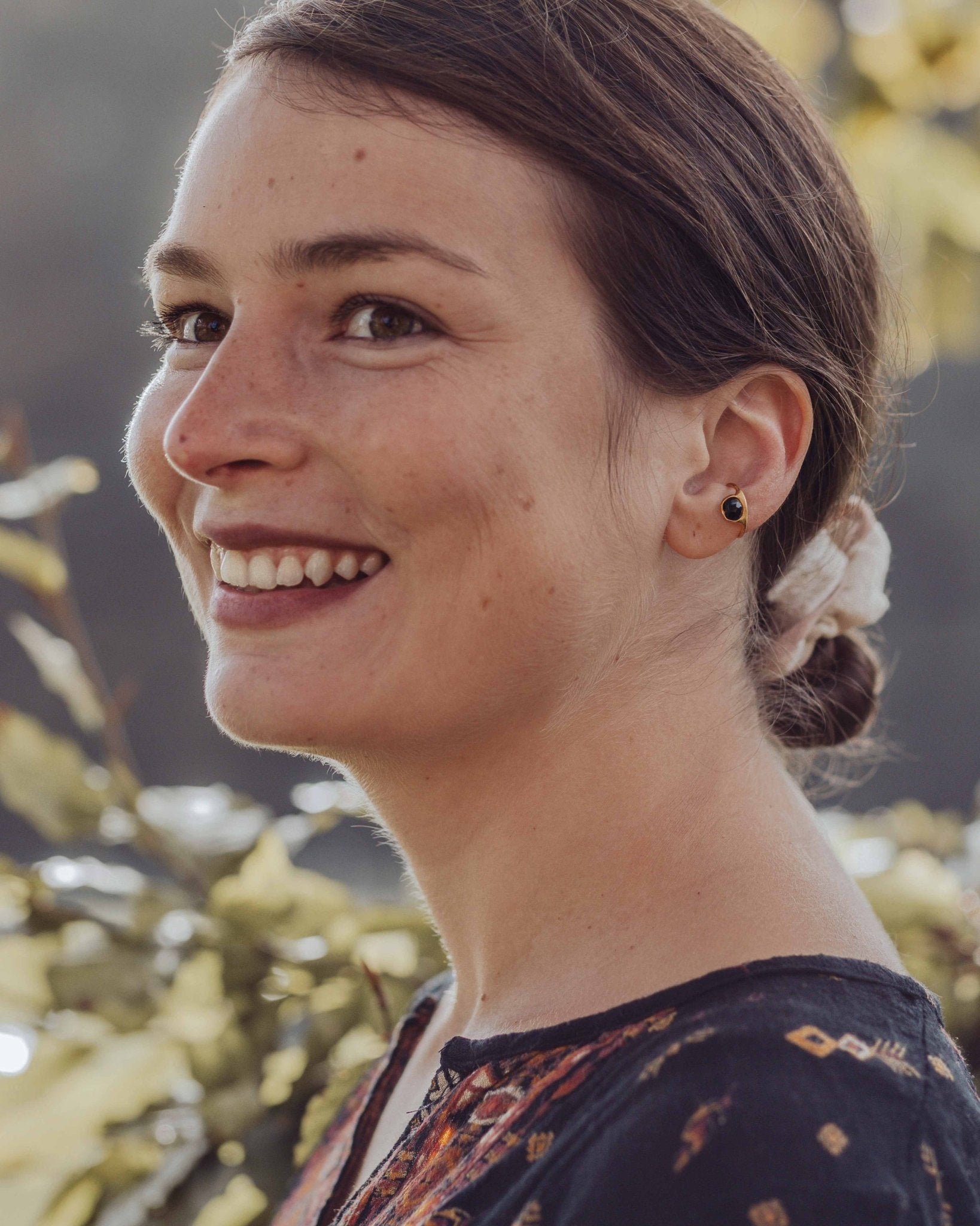 THEA Earcuff Onyx Nella & Sina