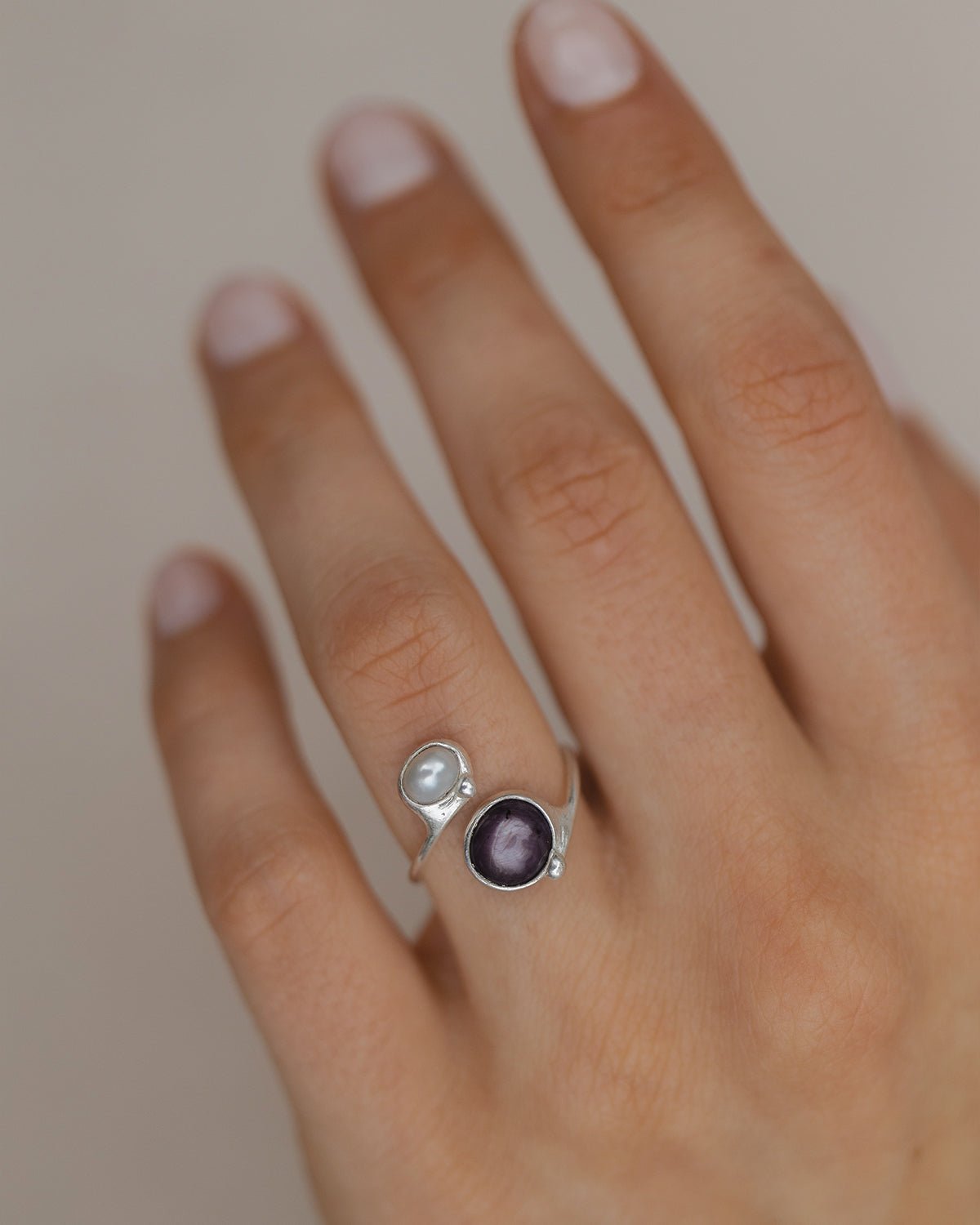 Amys Sternrubin Ring Nella & Sina